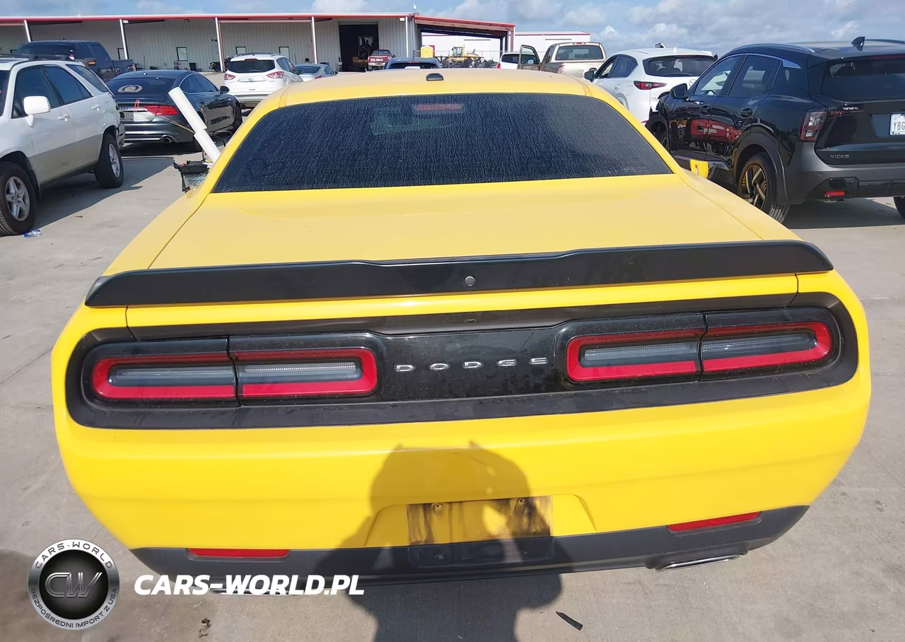 2018 Dodge Challenger Sxt VIN:2C3CDZAG0JH333334 - 16