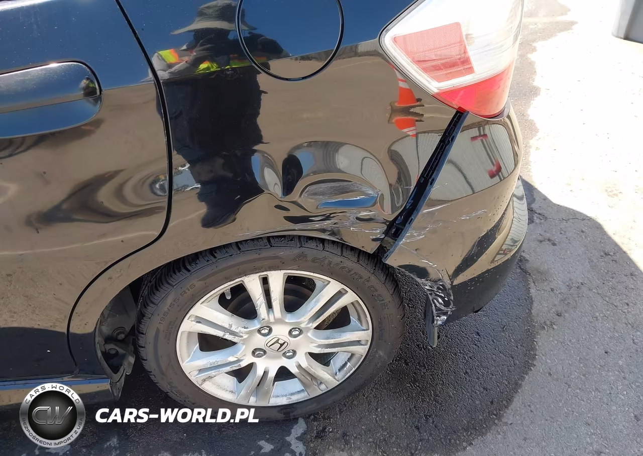 2011 Honda Fit Sport VIN:JHMGE8H50BS010452 - 6
