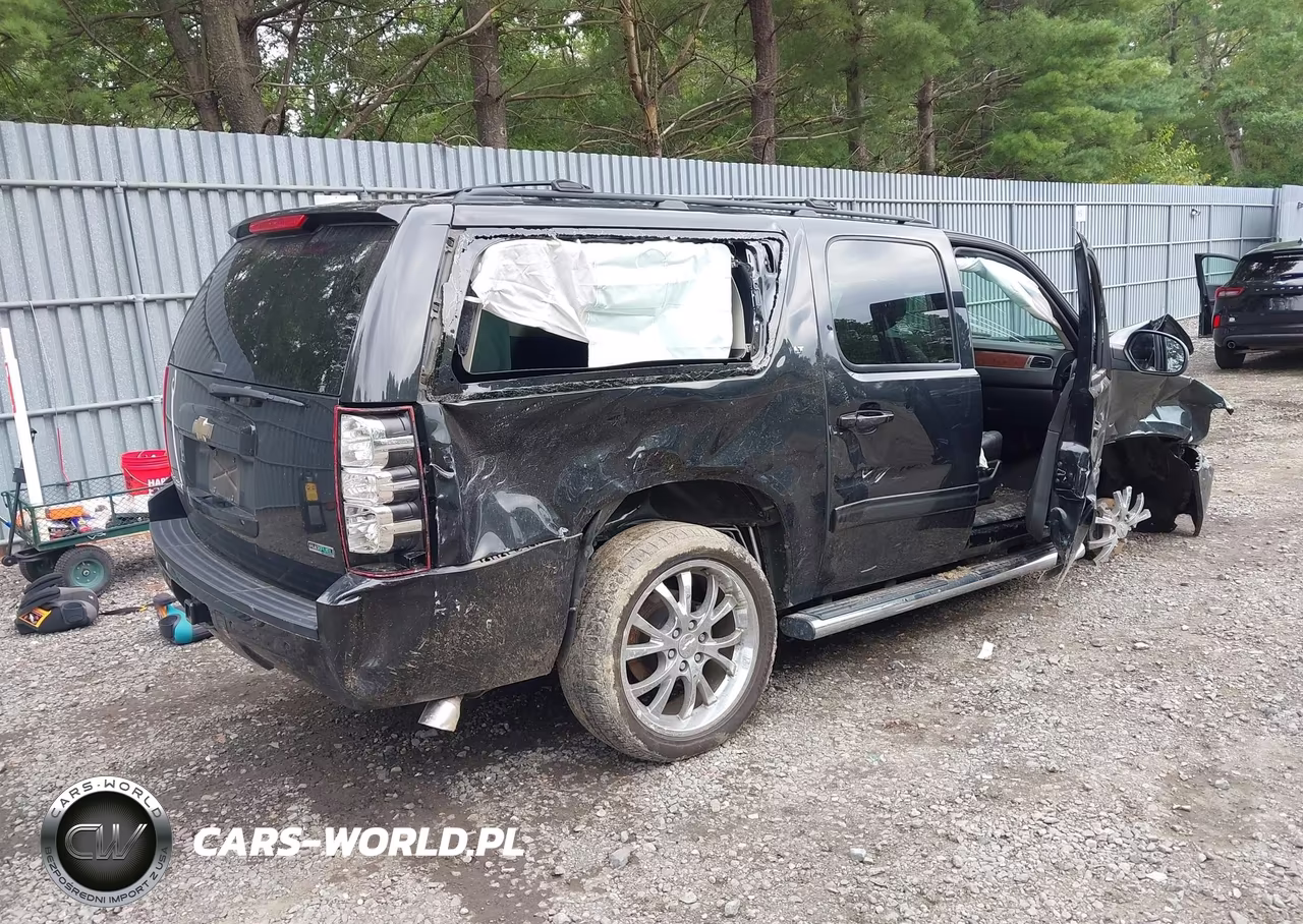 2011 Chevrolet Suburban 1500 Lt1 VIN:1GNSKJE32BR294907 - 4