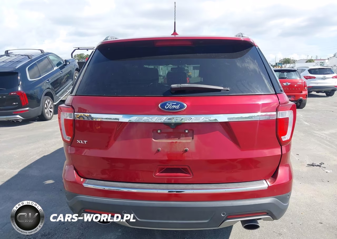 2018 Ford Explorer Xlt VIN:1FM5K7D85JGB26254 - 17