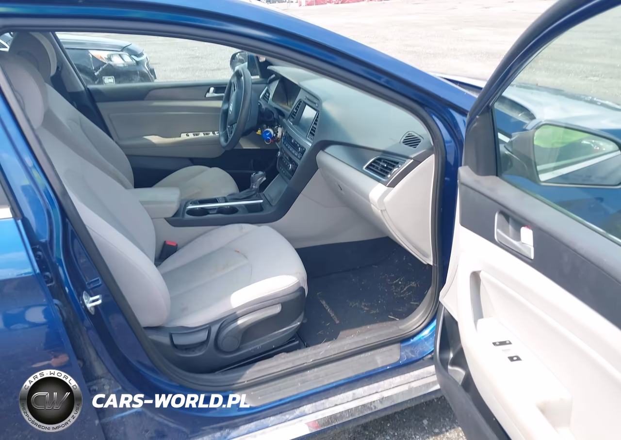 2016 Hyundai Sonata Sport VIN:5NPE34AF8GH300163 - 5