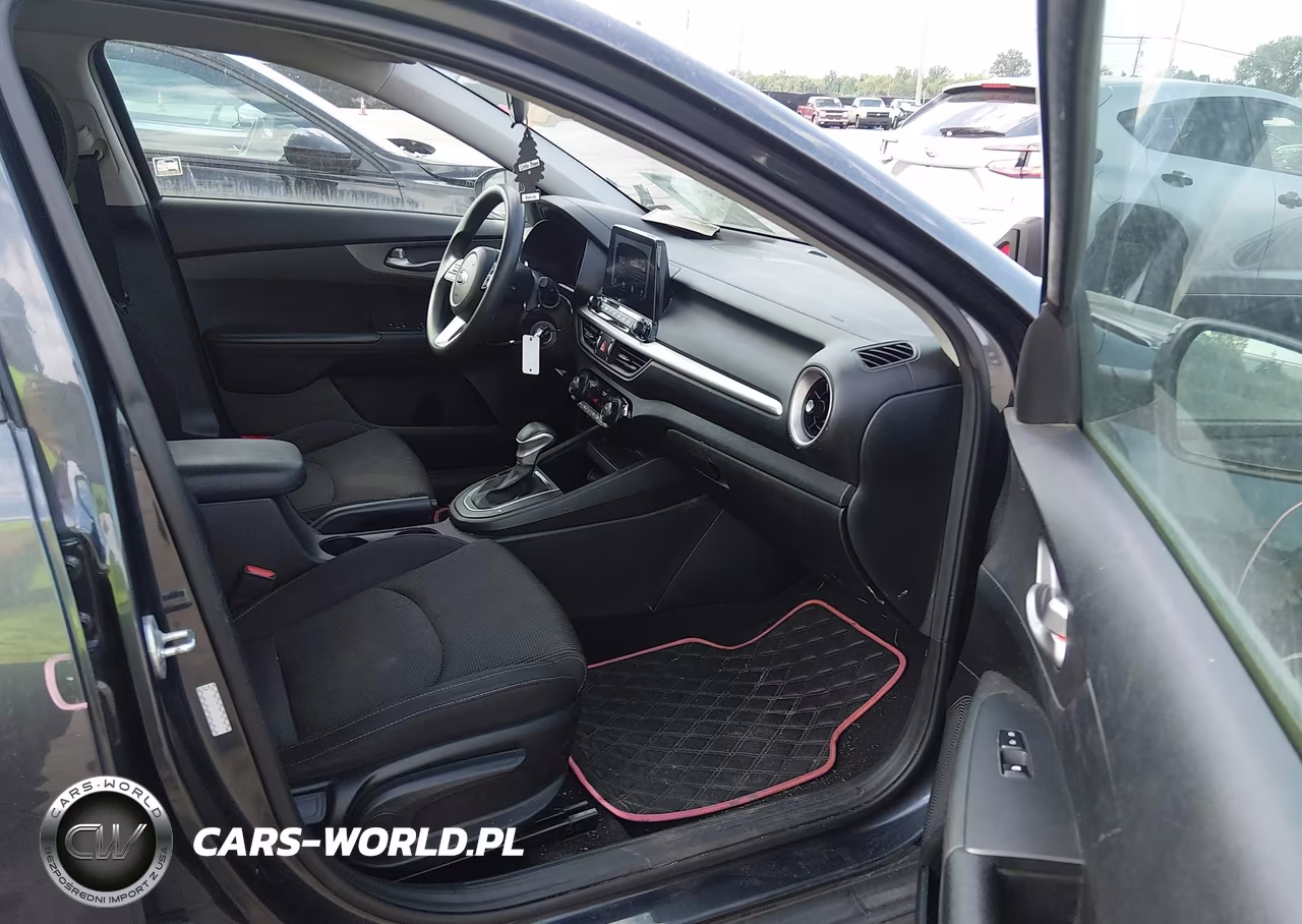 2019 Kia Forte Lxs VIN:3KPF24AD2KE126755 - 5