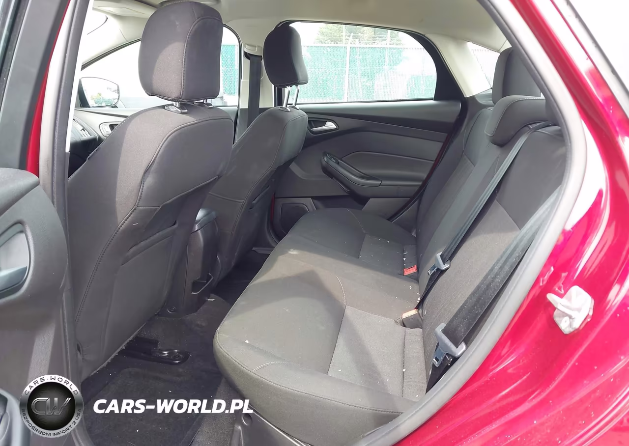 2017 Ford Focus Se VIN:1FADP3F29HL275289 - 8