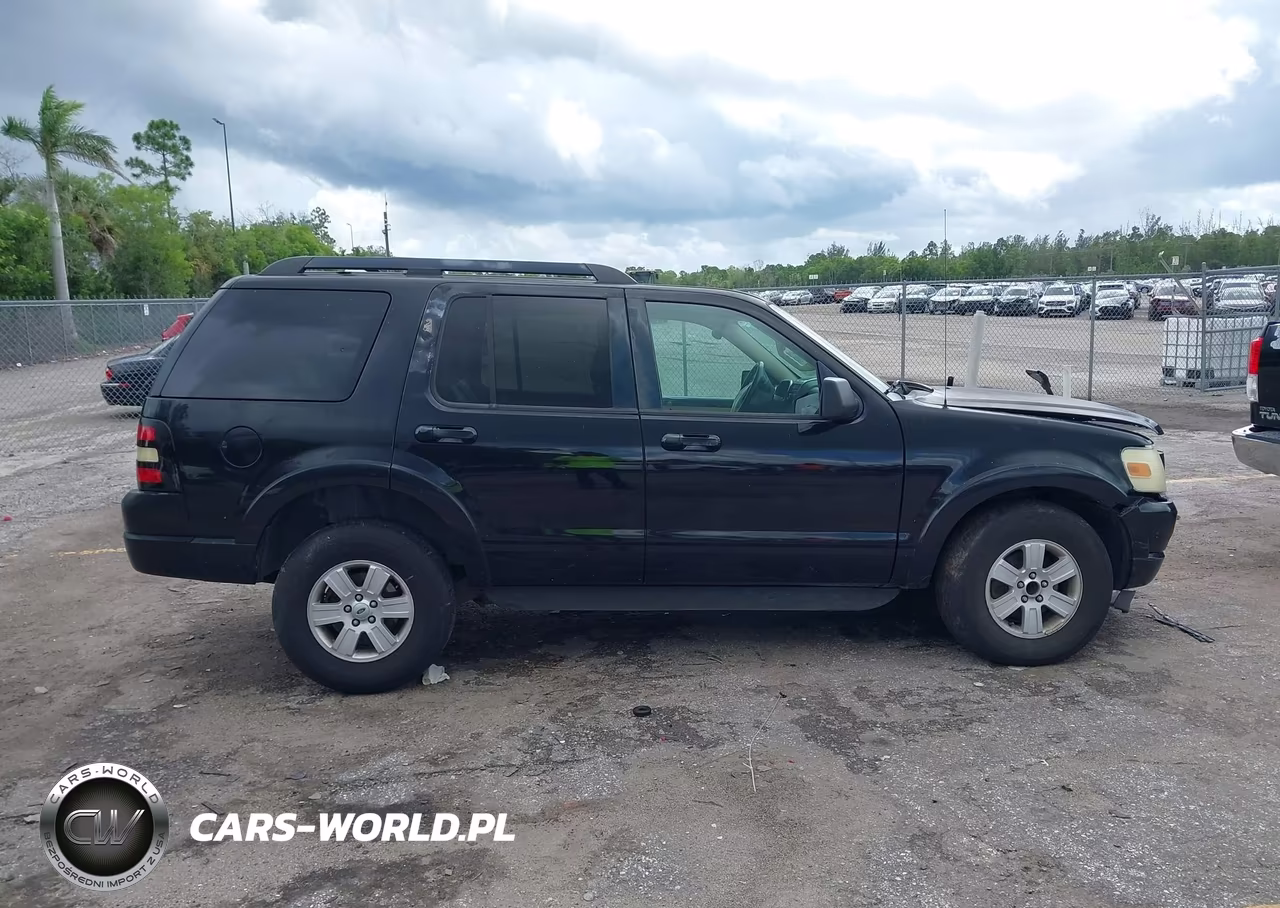2010 Ford Explorer Xlt VIN:1FMEU6DE8AUA24040 - 13