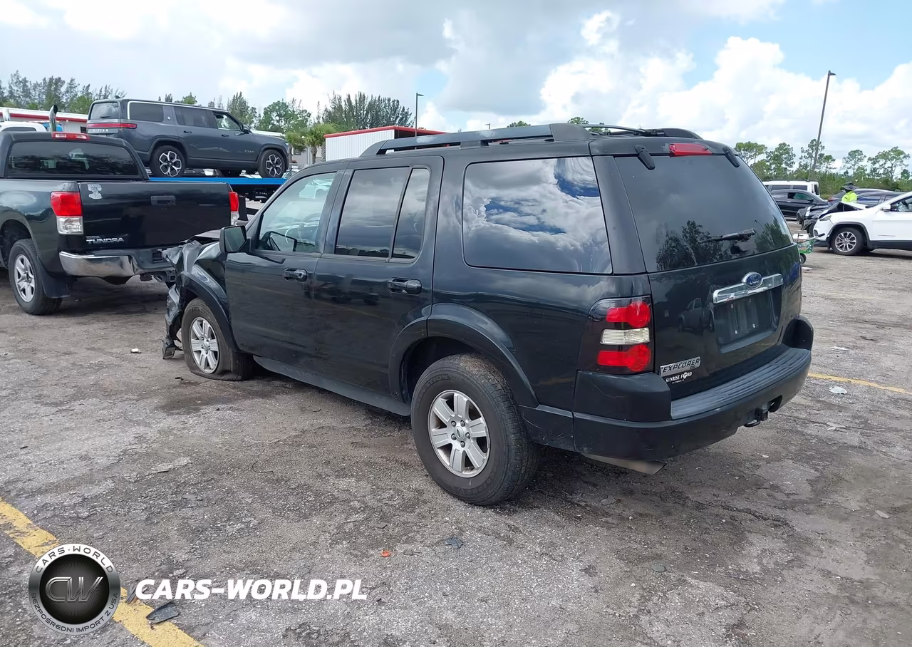 2010 Ford Explorer Xlt VIN:1FMEU6DE8AUA24040 - 3