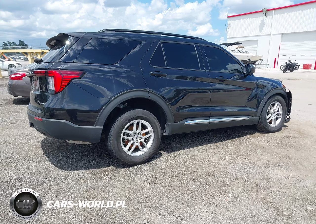 2025 Ford Explorer Active VIN:1FMUK8DHXSGC10783 - 4