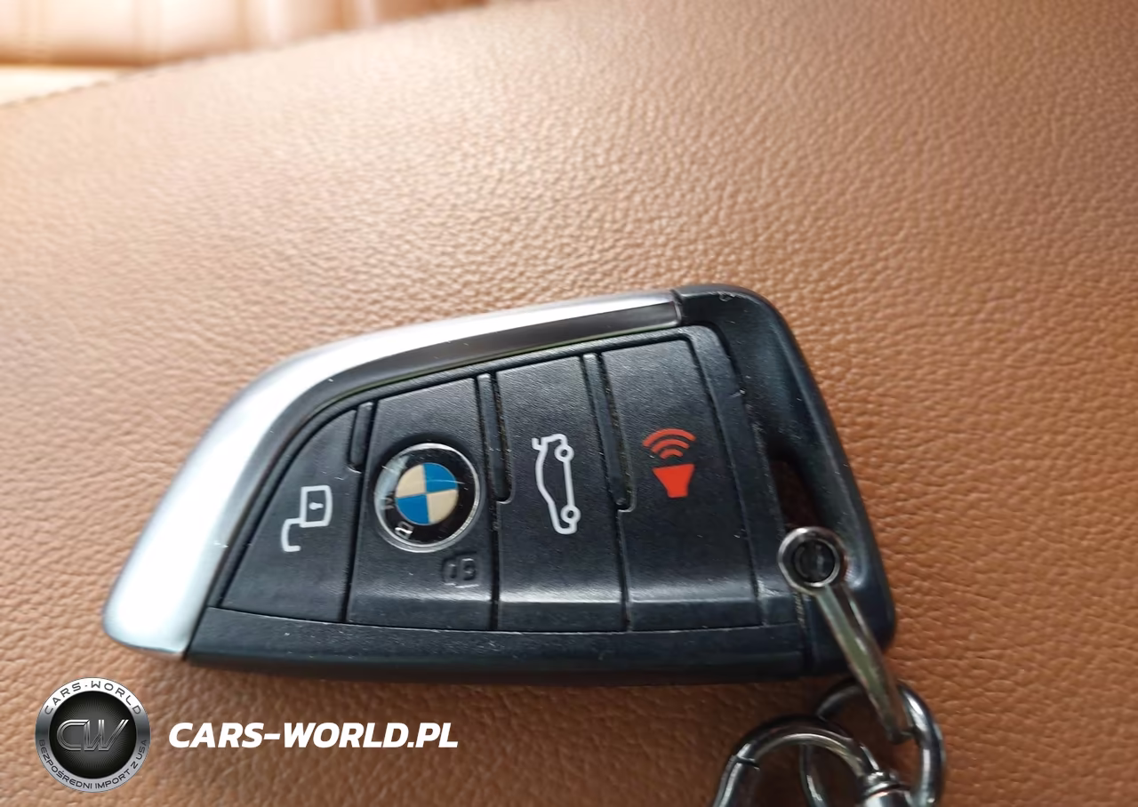 2021 BMW 330I xDrive VIN:3MW5R7J05M8C03882 - 11