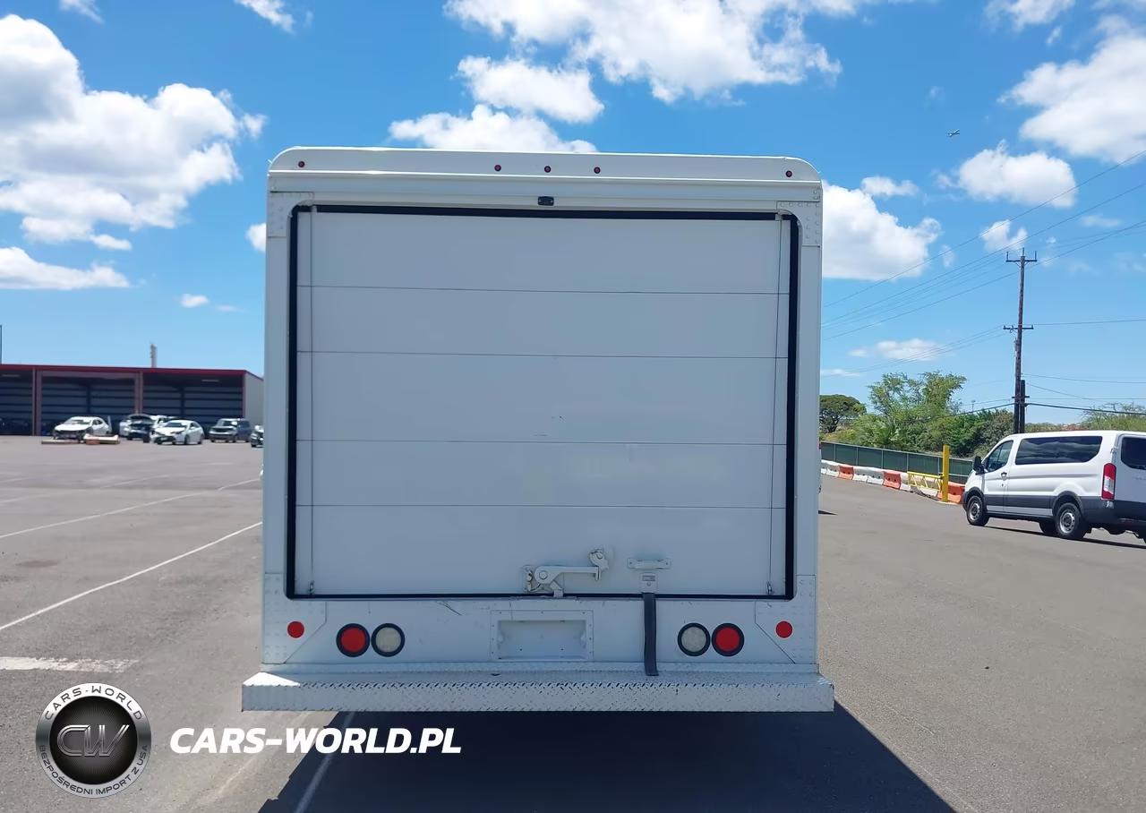 2018 Ford E-350 Stripped VIN:1FC3E3K61JDC35017 - 18