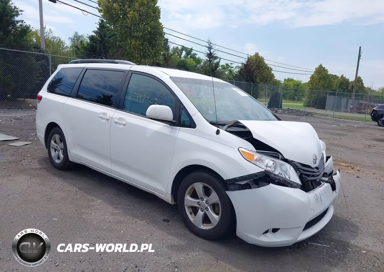 2011 Toyota Sienna Le V6 VIN:5TDKK3DC5BS142417 - 1