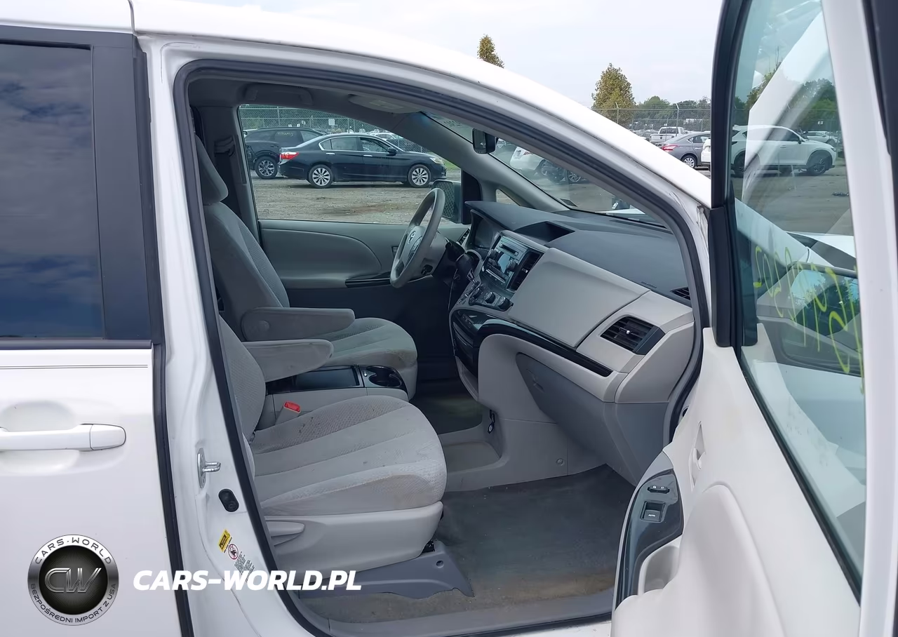 2011 Toyota Sienna Le V6 VIN:5TDKK3DC5BS142417 - 5