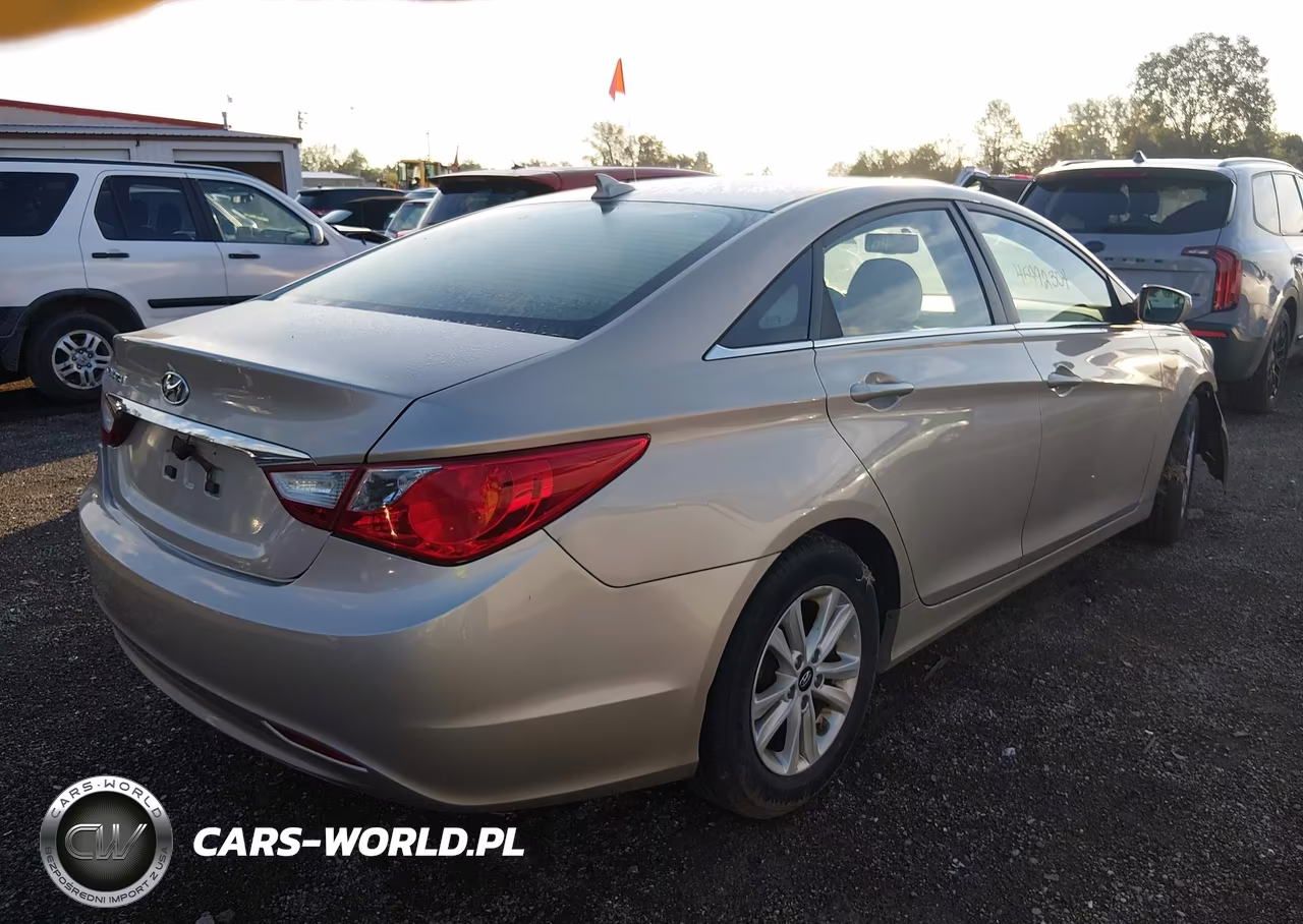 2012 Hyundai Sonata Gls VIN:5NPEB4AC9CH328508 - 4