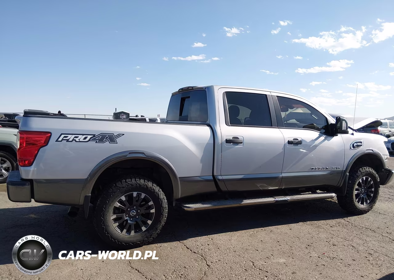 2016 Nissan Titan Xd Pro-4X Diesel VIN:1N6BA1F40GN508114 - 13