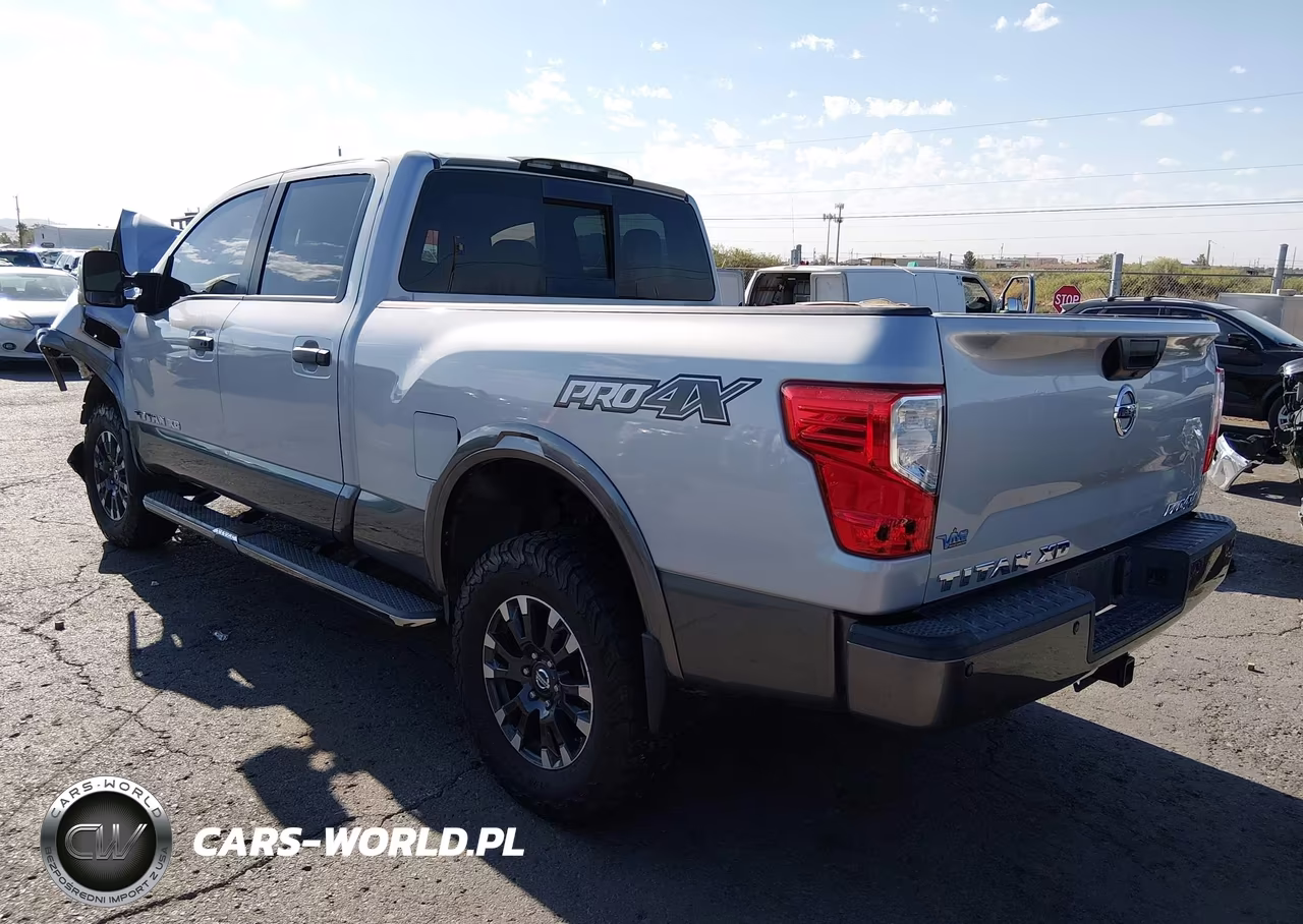2016 Nissan Titan Xd Pro-4X Diesel VIN:1N6BA1F40GN508114 - 3