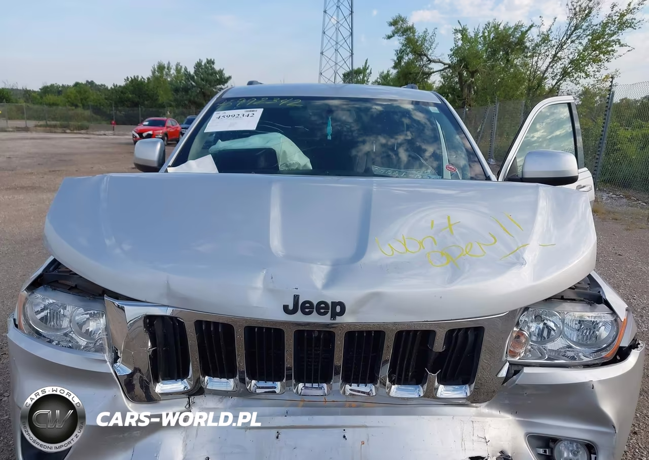 2011 Jeep Grand Cherokee Laredo VIN:1J4RR4GT8BC525792 - 10