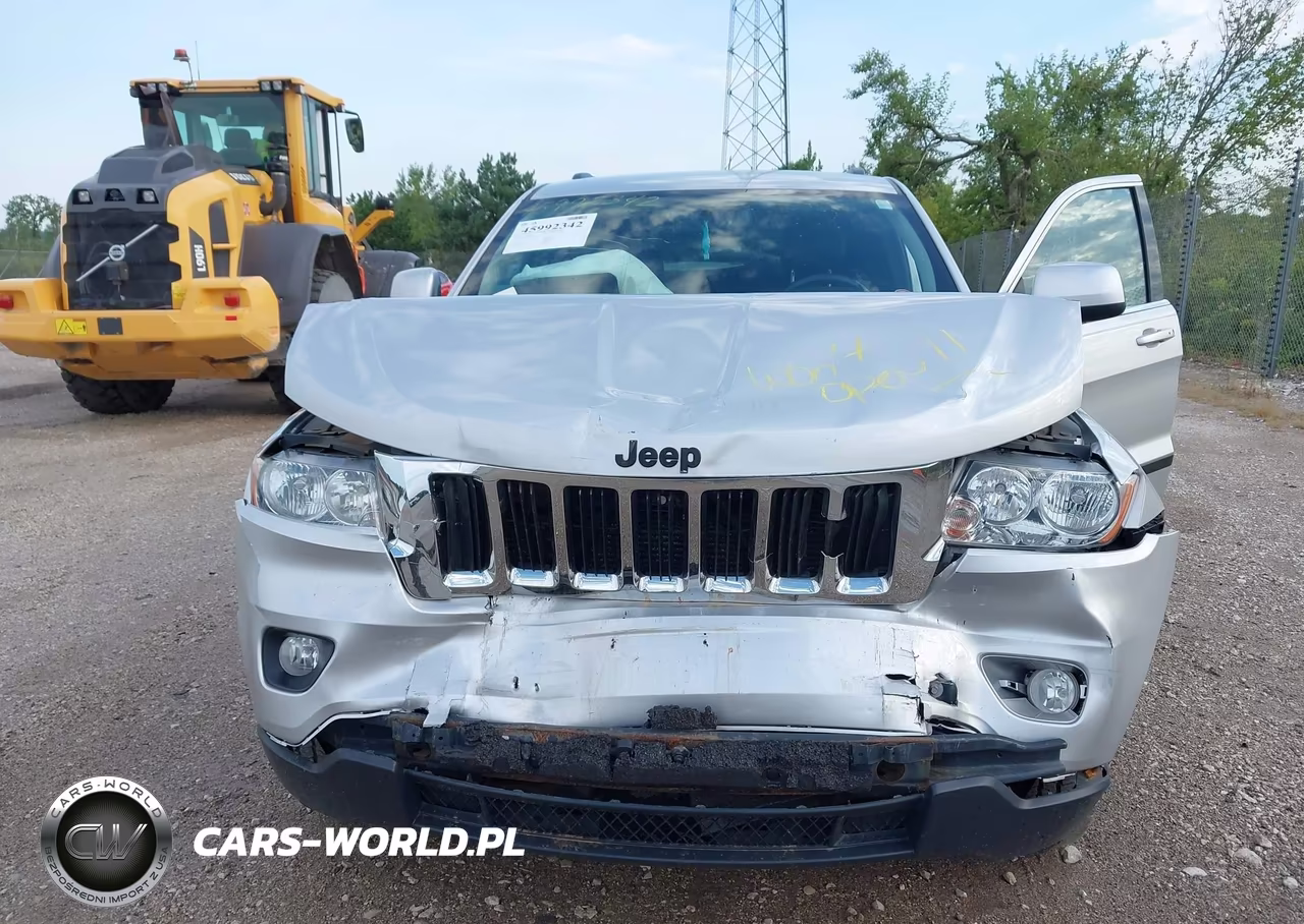 2011 Jeep Grand Cherokee Laredo VIN:1J4RR4GT8BC525792 - 6