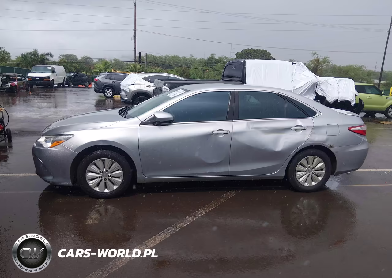 2015 Toyota Camry Le VIN:4T1BF1FK5FU879319 - 14