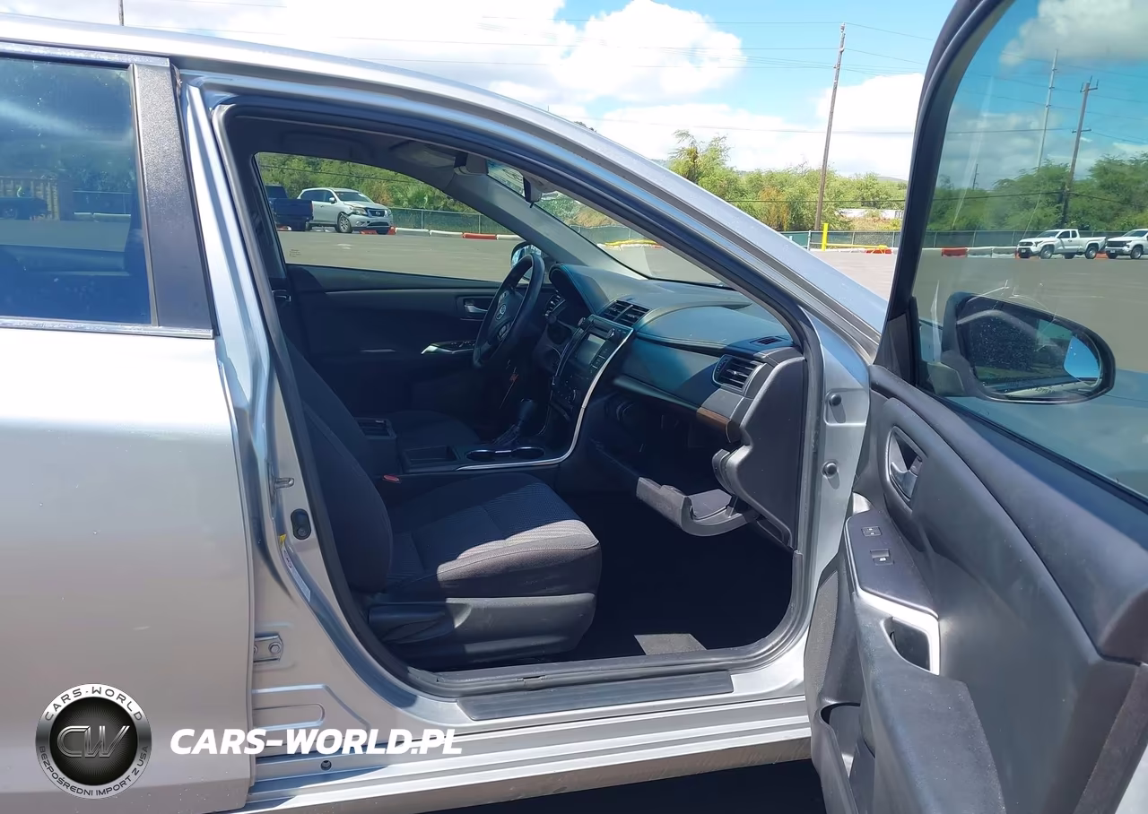 2015 Toyota Camry Le VIN:4T1BF1FK5FU879319 - 5