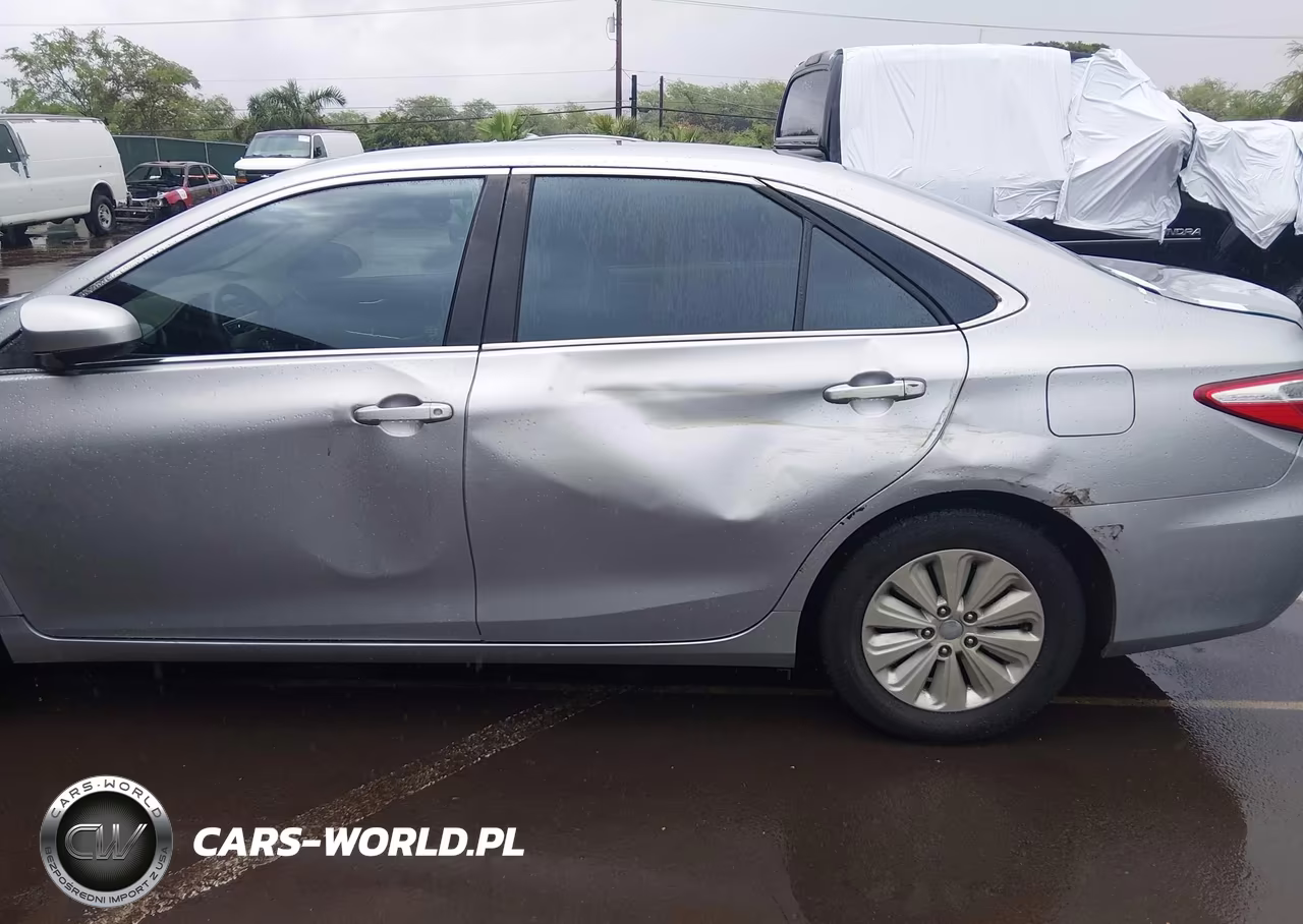 2015 Toyota Camry Le VIN:4T1BF1FK5FU879319 - 6