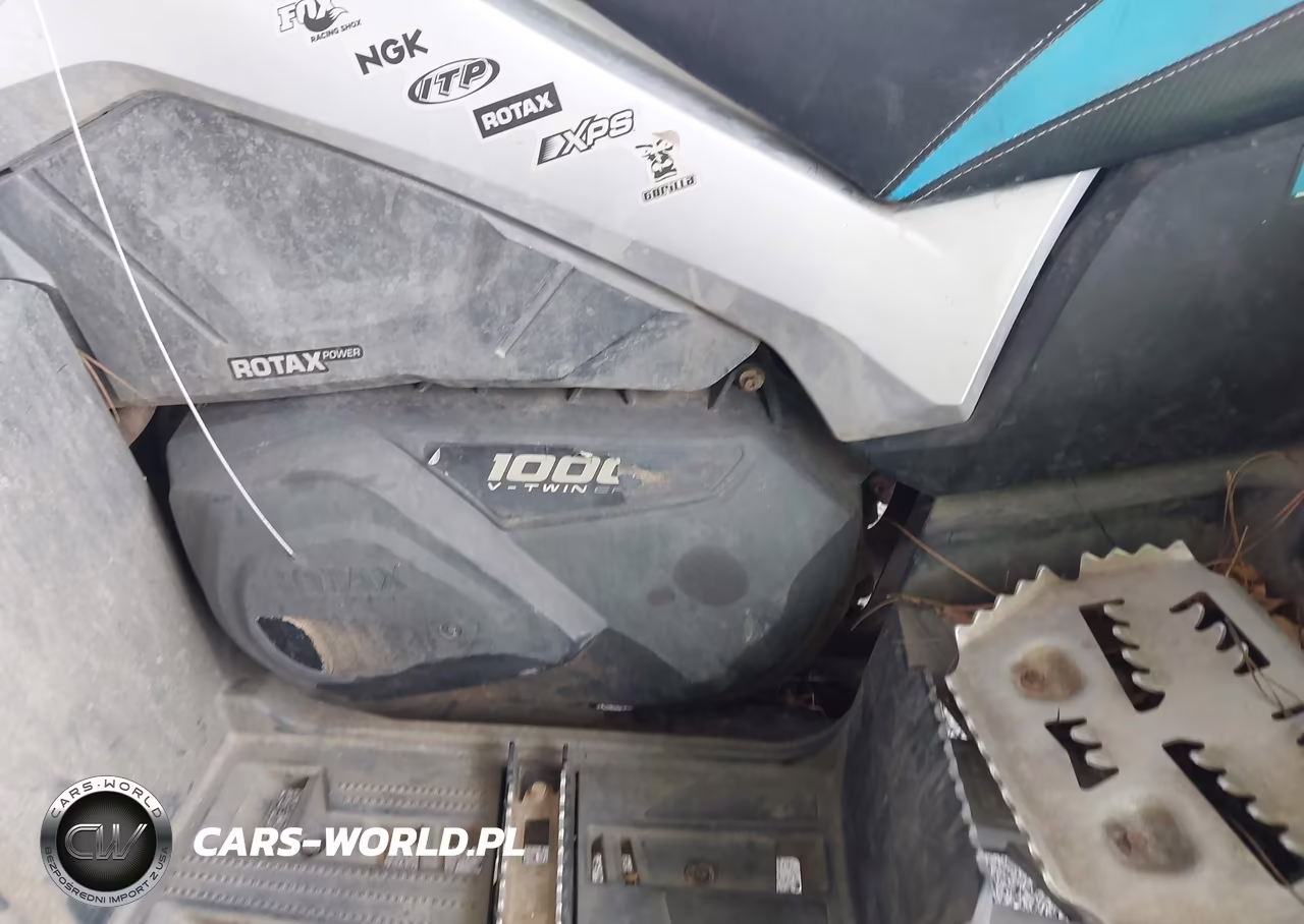2016 Can-Am Outlander X Mr 1000R VIN:3JBLWAX20GJ001427 - 9