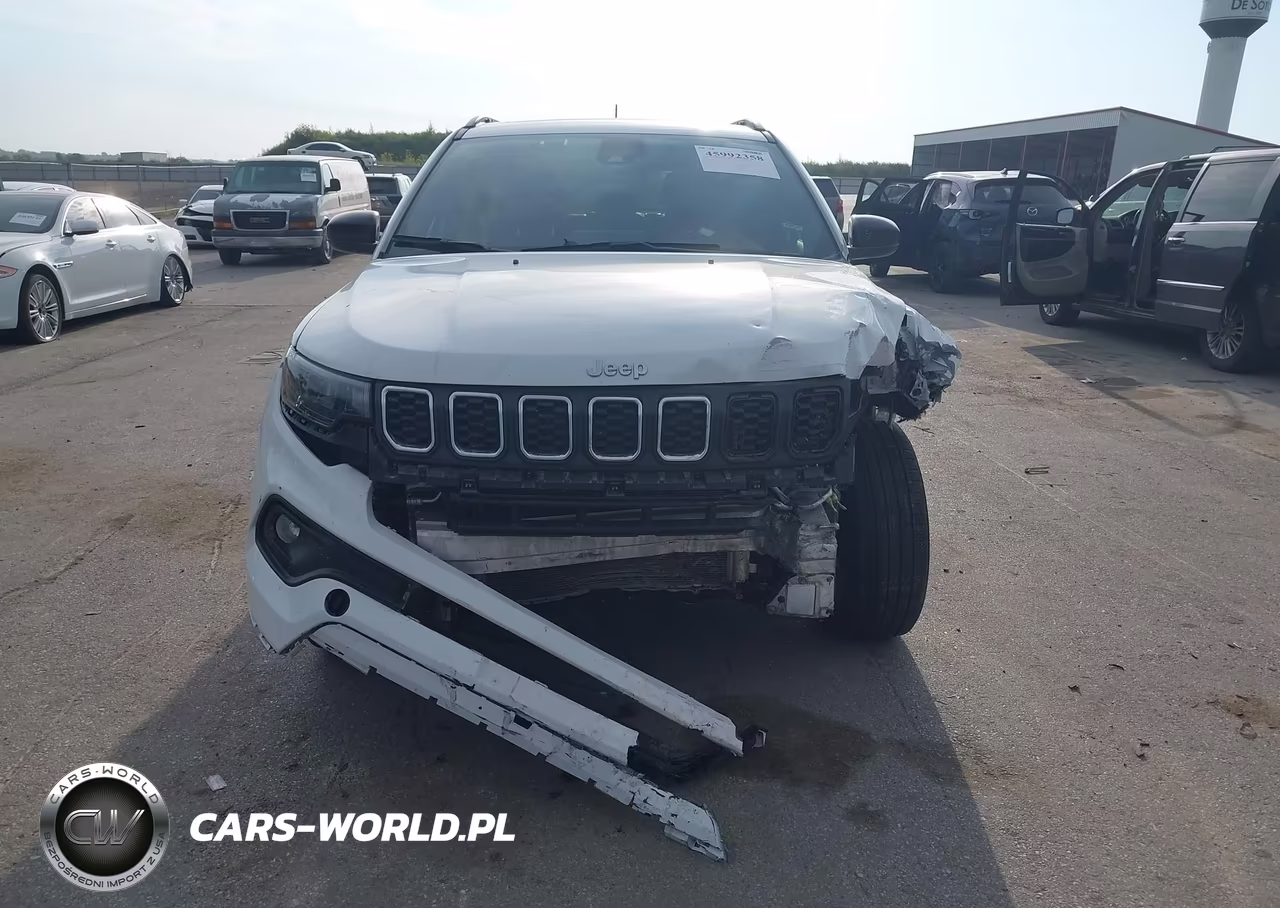 2025 Jeep Compass Latitude 4X4 VIN:3C4NJDBN9ST546790 - 12