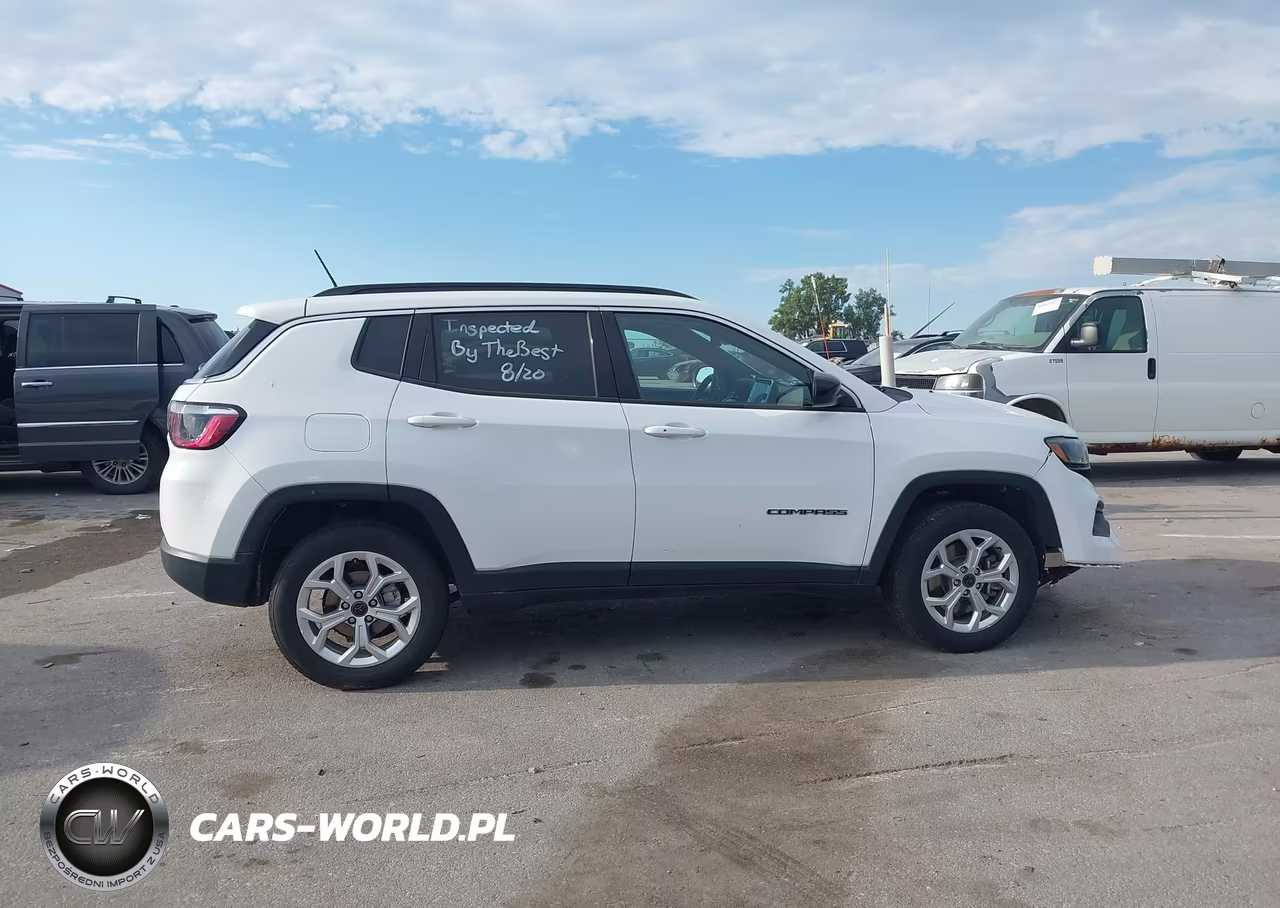 2025 Jeep Compass Latitude 4X4 VIN:3C4NJDBN9ST546790 - 13