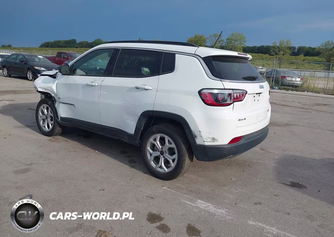 2025 Jeep Compass Latitude 4X4 VIN:3C4NJDBN9ST546790 - 3