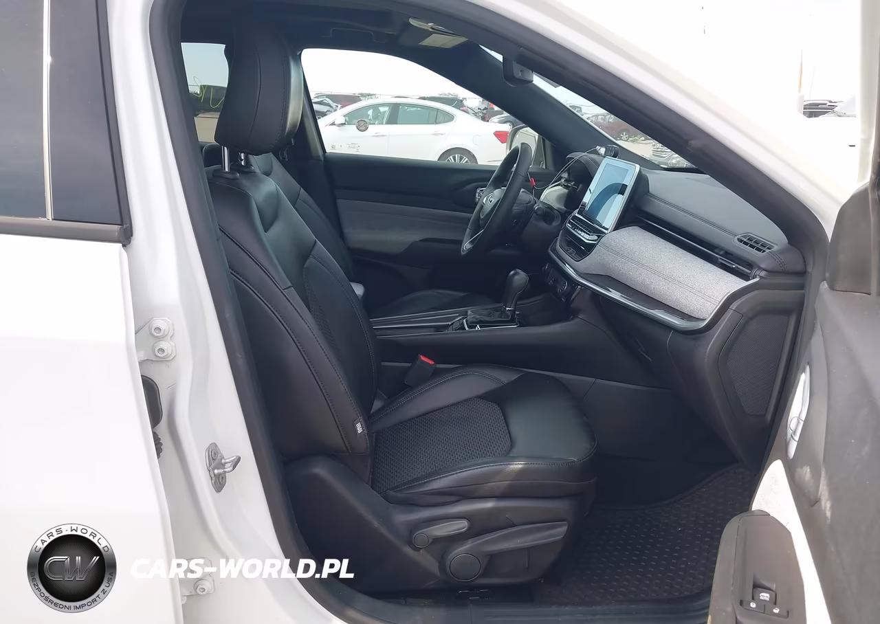 2025 Jeep Compass Latitude 4X4 VIN:3C4NJDBN9ST546790 - 5