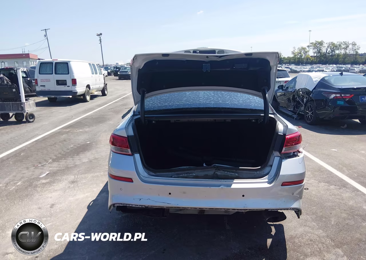 2019 Kia Optima Lx VIN:5XXGT4L33KG300331 - 16