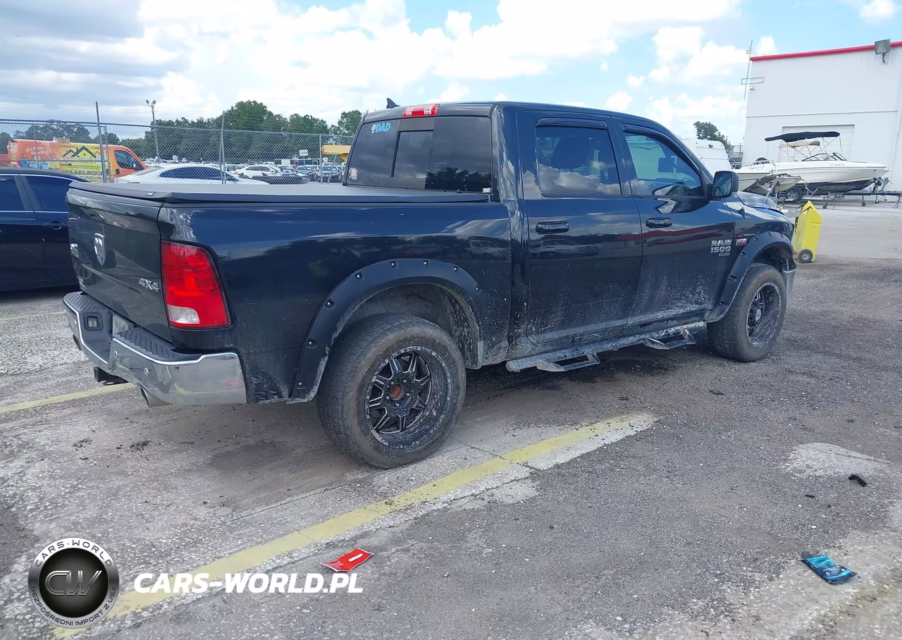 2019 Ram 1500 Classic Big Horn 4X4 5'7 Box VIN:1C6RR7LTXKS560036 - 4