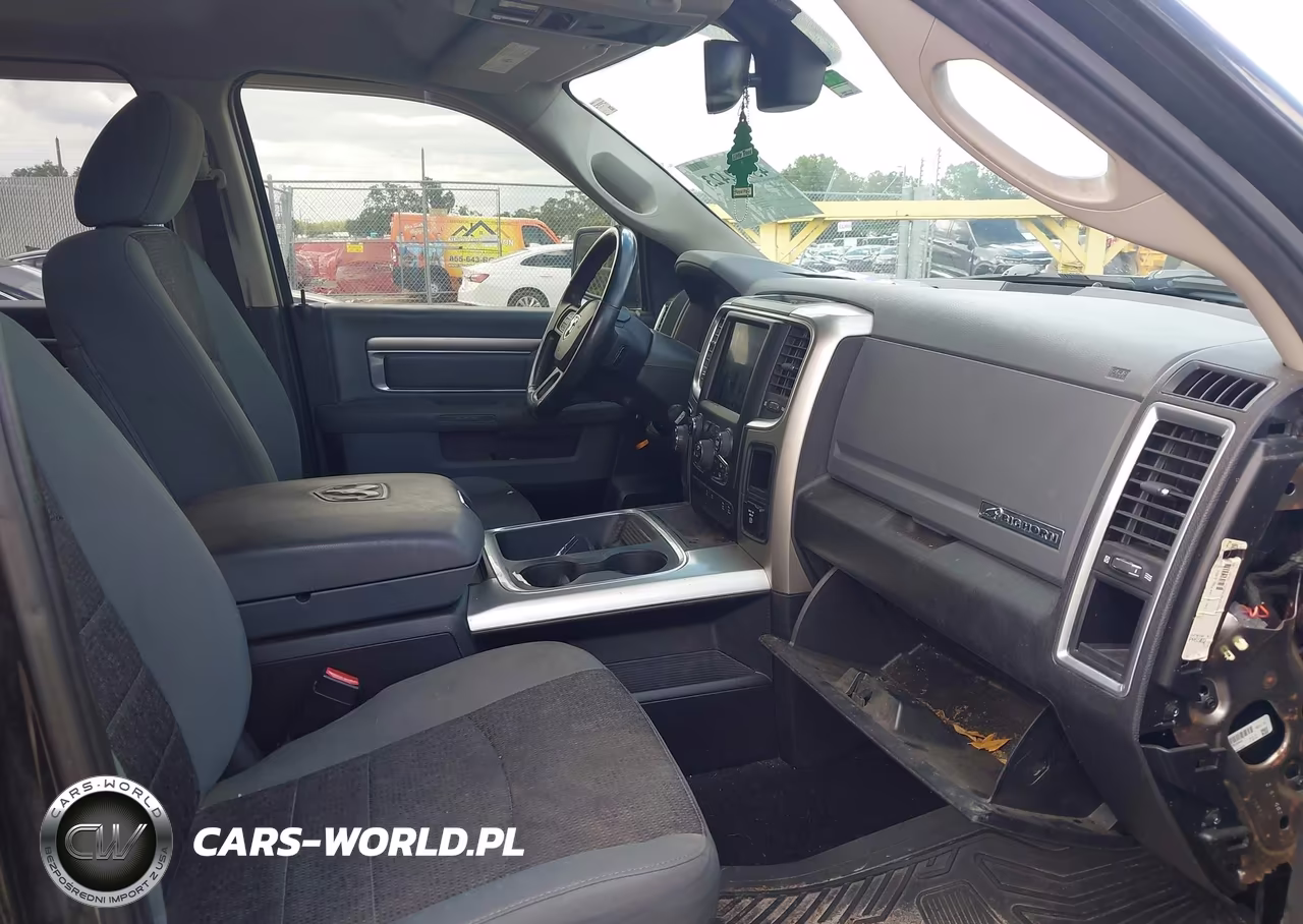 2019 Ram 1500 Classic Big Horn 4X4 5'7 Box VIN:1C6RR7LTXKS560036 - 5