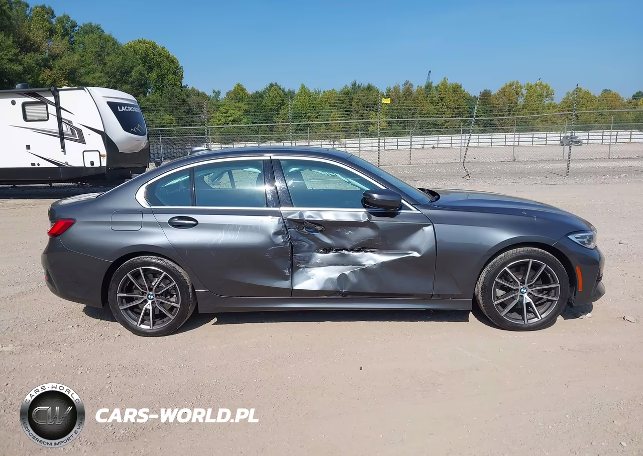 2020 BMW 330I xDrive VIN:3MW5R7J01L8B35658 - 13