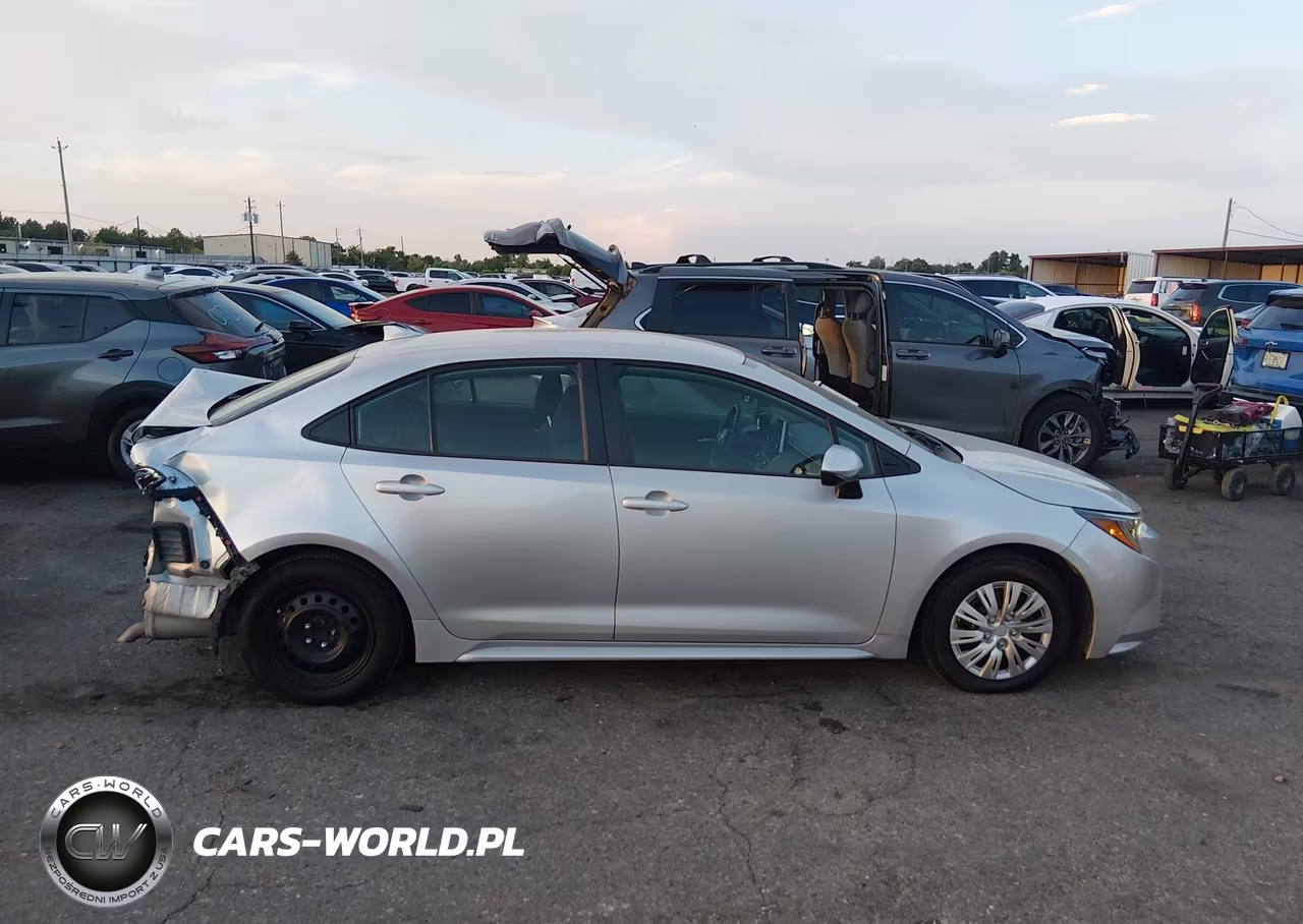 2020 Toyota Corolla Le VIN:5YFEPRAE0LP018220 - 13