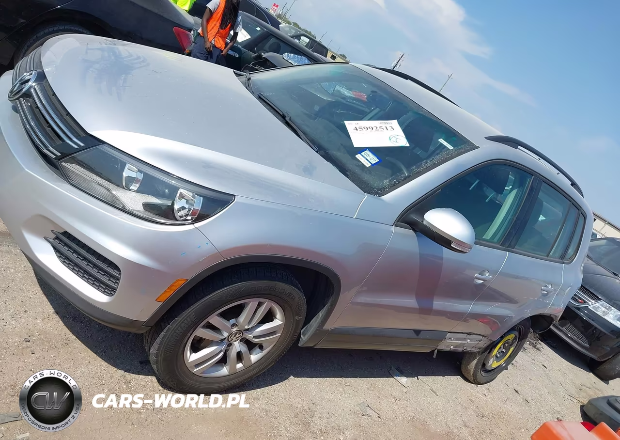 2015 Volkswagen Tiguan S VIN:WVGAV7AX7FW562568 - 14