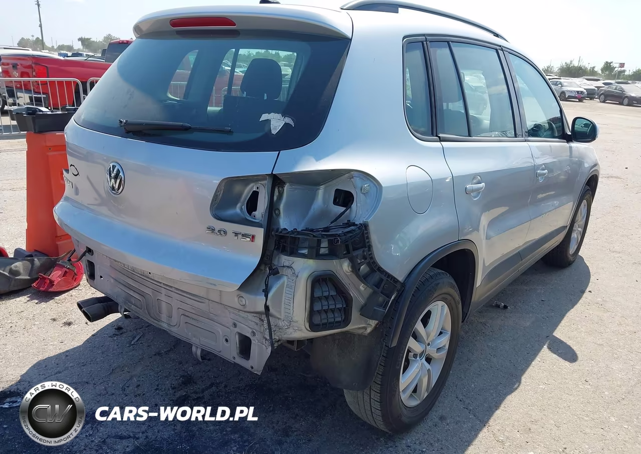 2015 Volkswagen Tiguan S VIN:WVGAV7AX7FW562568 - 4