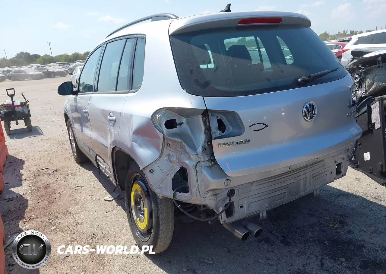 2015 Volkswagen Tiguan S VIN:WVGAV7AX7FW562568 - 6