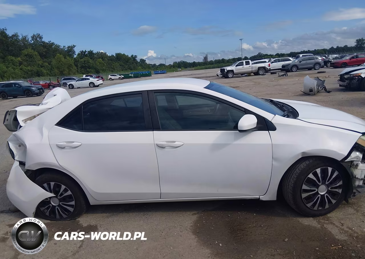 2016 Toyota Corolla Le VIN:2T1BURHE5GC481817 - 14