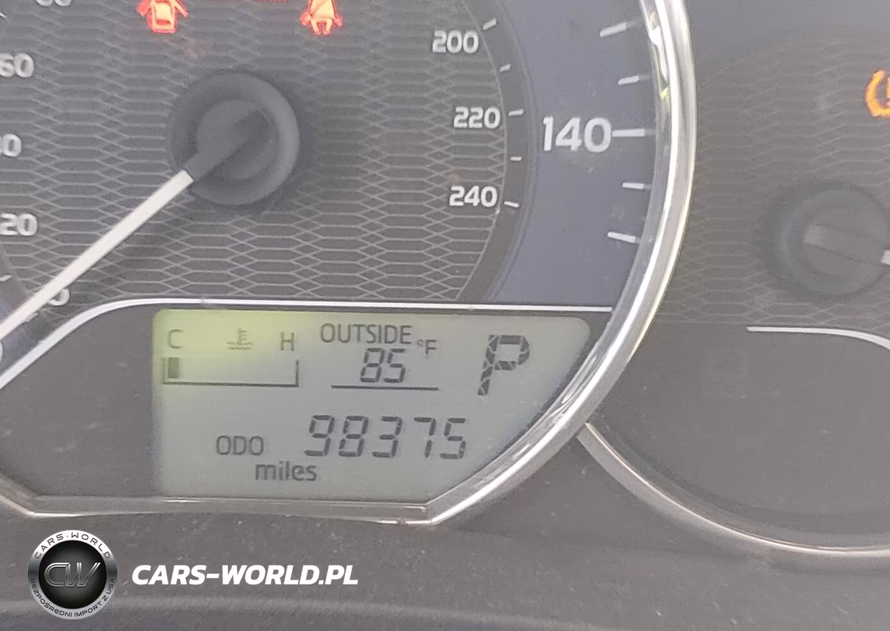 2016 Toyota Corolla Le VIN:2T1BURHE5GC481817 - 16