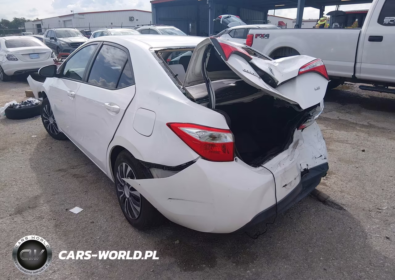 2016 Toyota Corolla Le VIN:2T1BURHE5GC481817 - 3