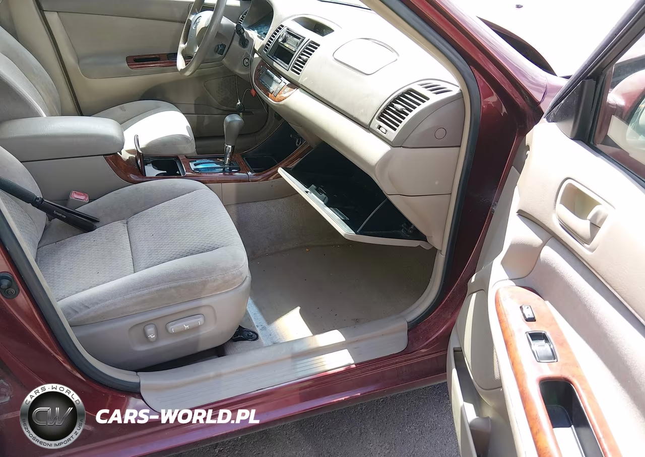 2004 Toyota Camry Xle VIN:4T1BE32K04U308600 - 5