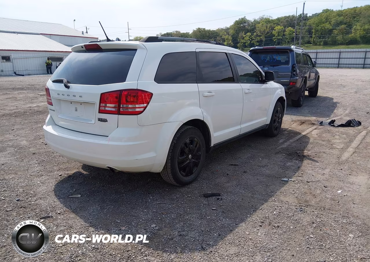 2017 Dodge Journey Se VIN:3C4PDCAB2HT590320 - 4