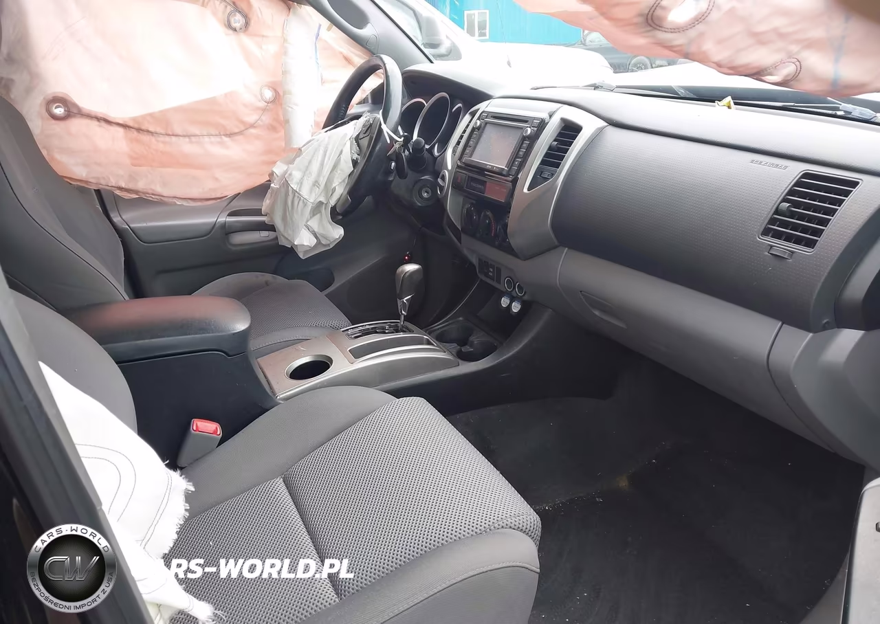 2015 Toyota Tacoma Base V6 VIN:3TMLU4EN3FM198656 - 5