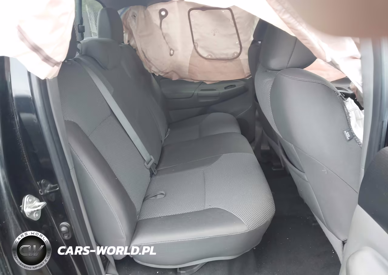 2015 Toyota Tacoma Base V6 VIN:3TMLU4EN3FM198656 - 8