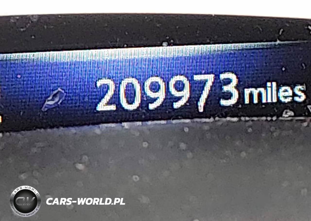 2015 Infiniti Q50 VIN:JN1BV7ARXFM423852 - 13