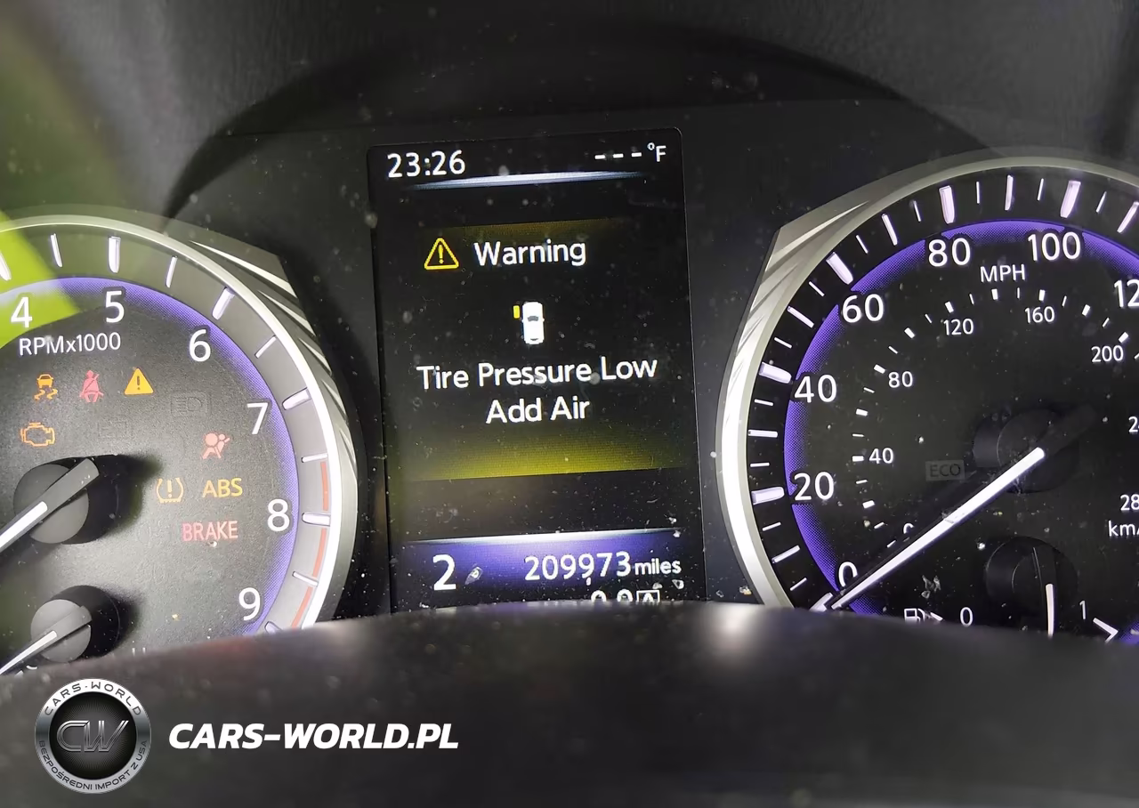2015 Infiniti Q50 VIN:JN1BV7ARXFM423852 - 7