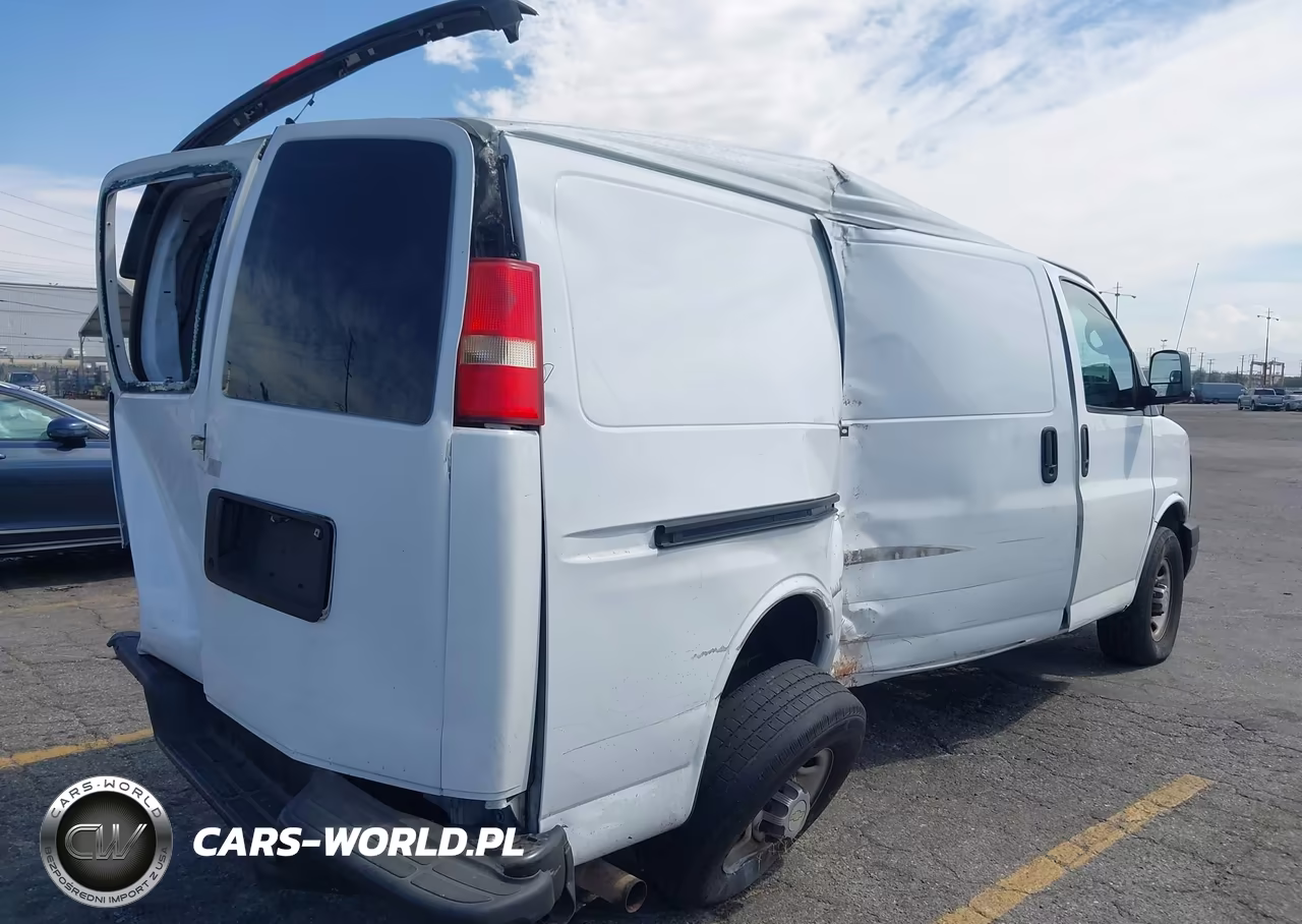 2013 Chevrolet Express 2500 Work Van VIN:1GCWGFBA5D1153729 - 4