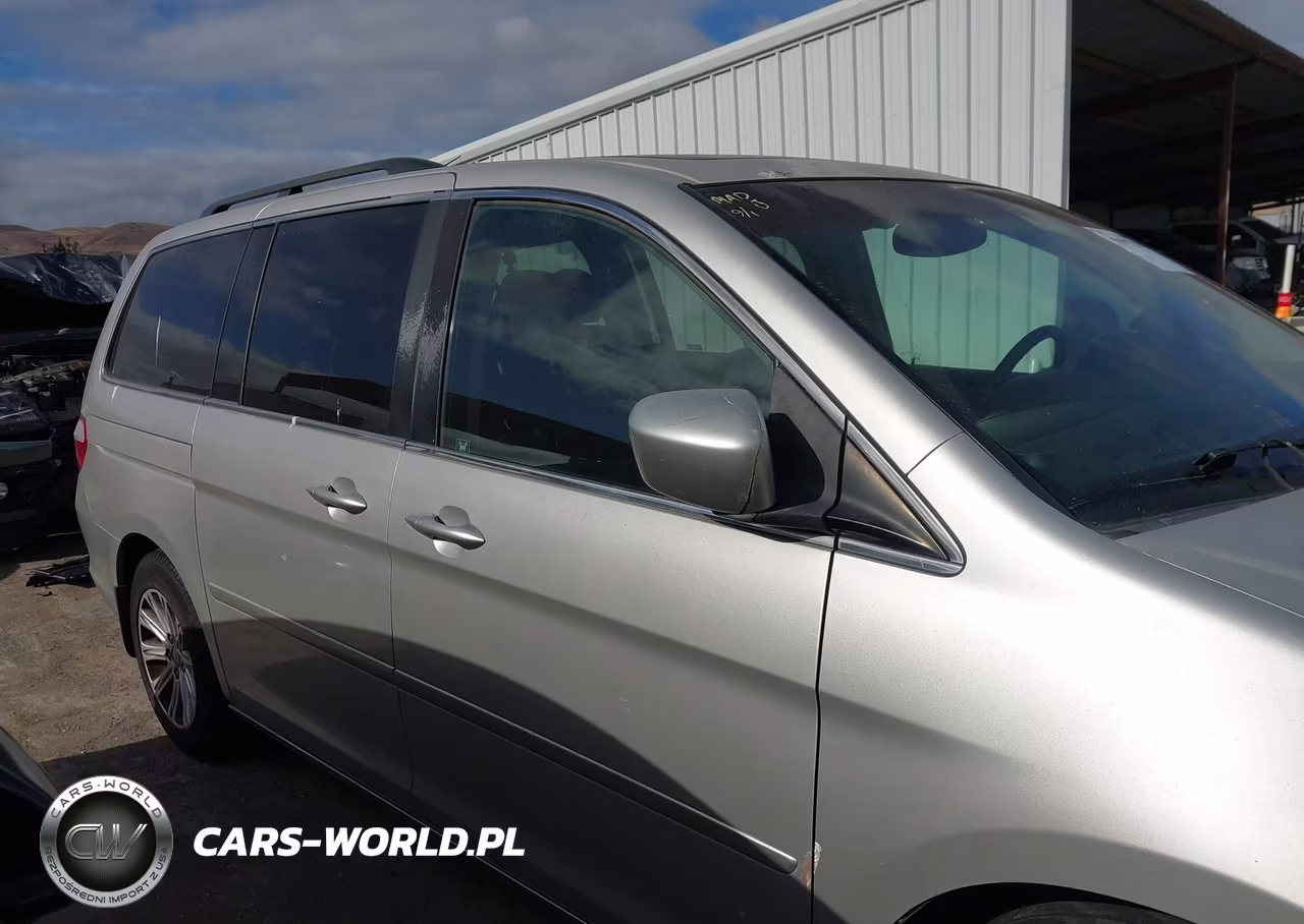 2005 Honda Odyssey Touring VIN:5FNRL38895B008343 - 13
