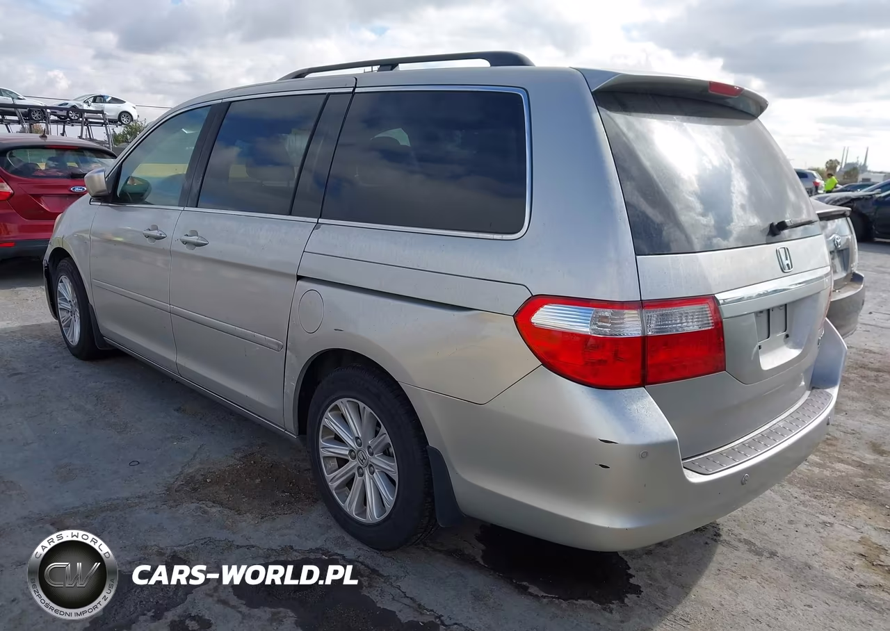 2005 Honda Odyssey Touring VIN:5FNRL38895B008343 - 3