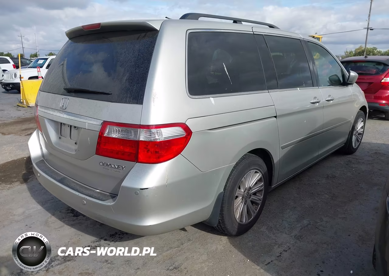 2005 Honda Odyssey Touring VIN:5FNRL38895B008343 - 4