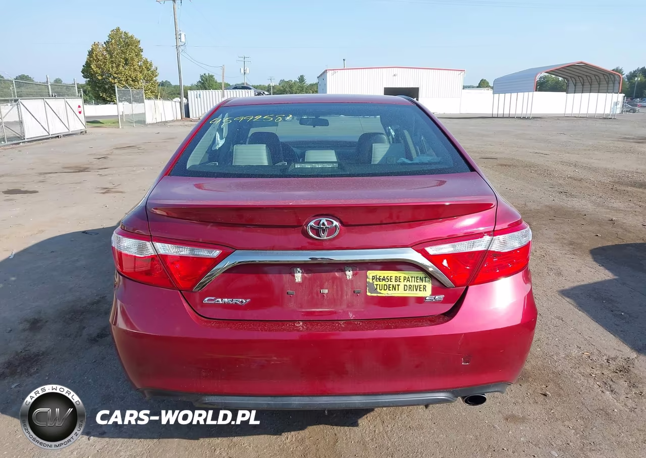 2015 Toyota Camry Se VIN:4T1BF1FK0FU924893 - 16