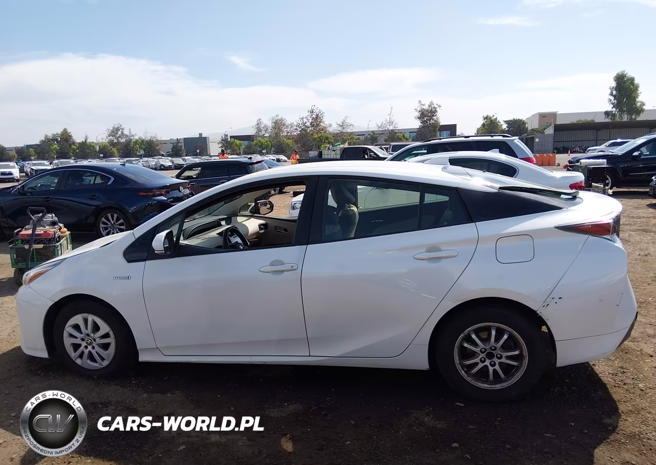 2016 Toyota Prius Two VIN:JTDKBRFU5G3000568 - 14